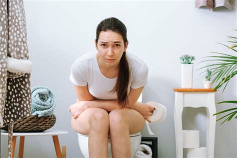 Free Women Pooping On The Toilet Videos